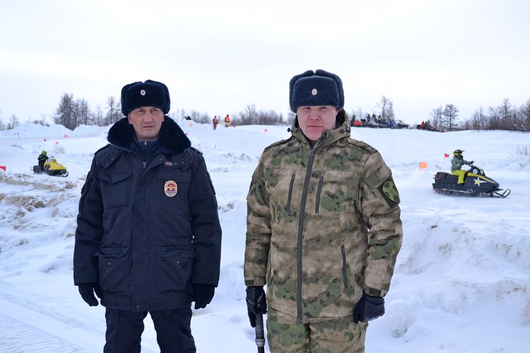 Росгвардия и полиция обеспечили безопасность проведения снегоходного кросса «Буран Дей – 2020» в Нарьян-Маре
