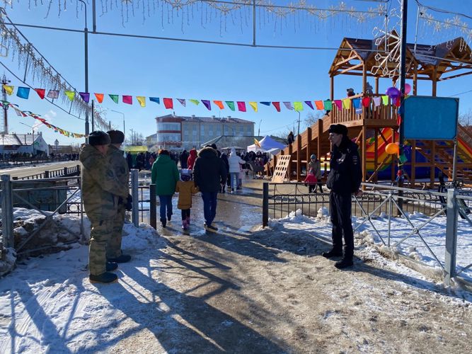 Безопасность участников народного гулянья «Заполярье – край родной» в НАО обеспечивали Росгвардия и полиция