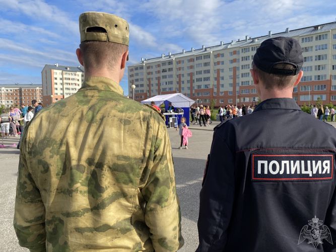 В Нарьян-Маре личный состав Росгвардии и полиции обеспечил безопасность празднования Дня молодёжи