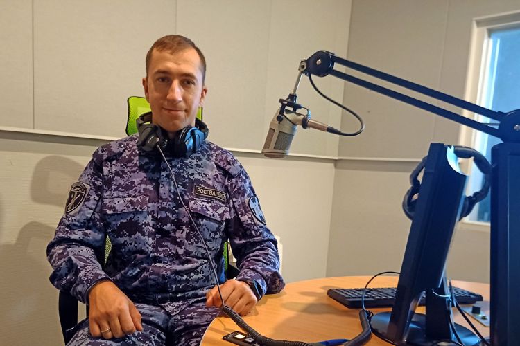 Сотрудник Росгвардии рассказал радиослушателям Нарьян-Мара об изменениях в оружейном законодательстве