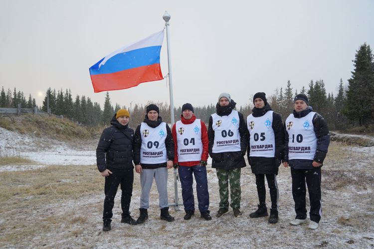 В Нарьян-Маре команда Росгвардии поддержала молодёжный военно-спортивный проект «Салют»
