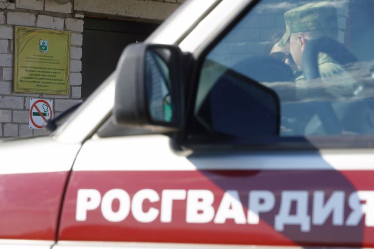 В Нарьян-Маре Росгвардия исполнила мечту девятилетнего воспитанника детского дома