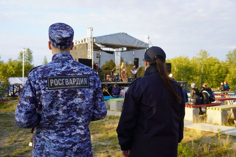 В Нарьян-Маре Росгвардия и  полиция обеспечили безопасность юбилейного фестиваля субкультур «Неформат»