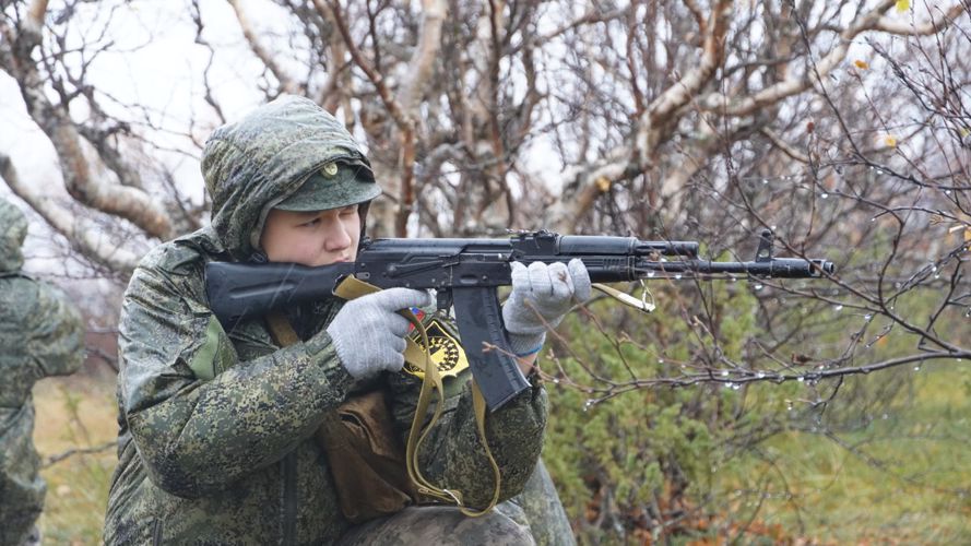 В Ненецком автономном округе при поддержке Росгвардии провели детскую военно-патриотическую игру «Юный защитник»