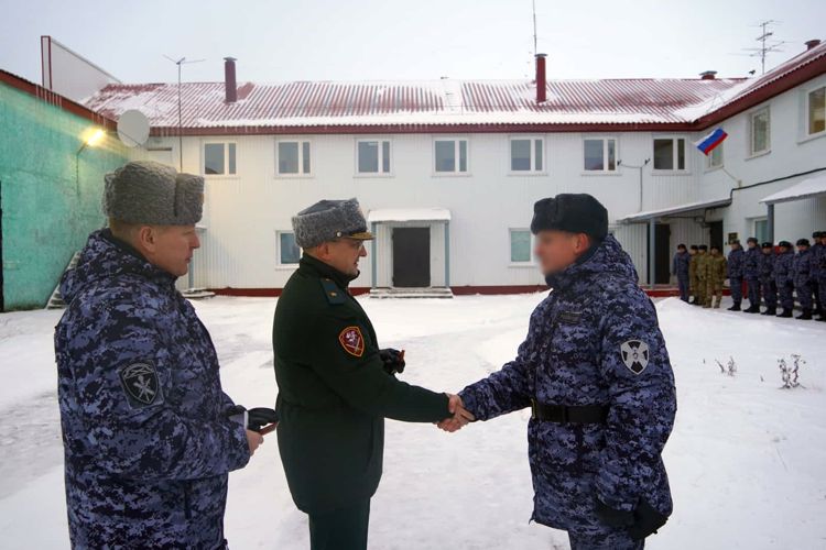 Росгвардейцу-участнику спецоперации вручена госнаграда в Ненецком автономном округе