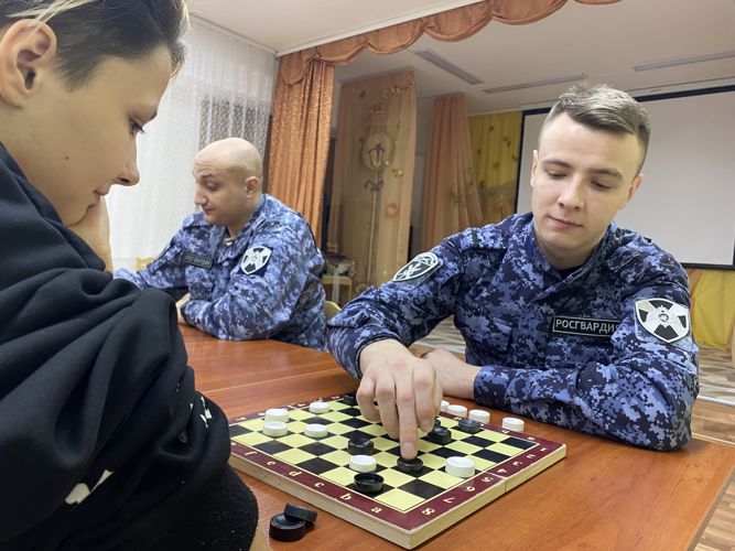 В Нарьян-Маре провели спортивный мастер-класс для юных горожан и ребят из подшефного Росгвардии детского дома
