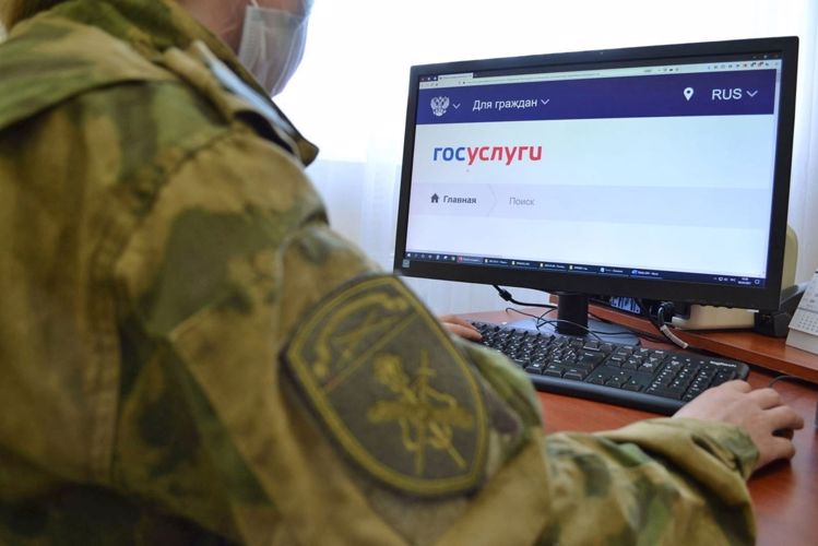 Росгвардия объясняет жителям НАО преимущества получения государственных услуг через интернет