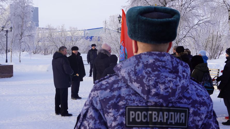 В Нарьян-Маре офицеры и ветераны Росгвардии почтили память воинов-интернационалистов