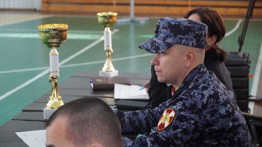 В Нарьян-Маре офицер Росгвардии возглавил жюри XV окружного смотра строя и песни