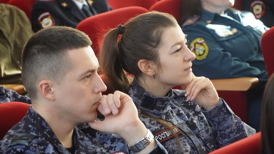 В Нарьян-Маре росгвардейцы вместе с коллегами приняли участие в просветительском форуме Российского общества «Знание»