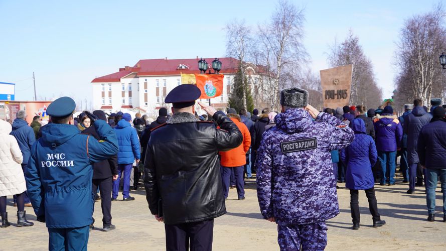 В Нарьян-Маре росгвардейцы приняли участие в торжественном открытии патриотических акций ко Дню Победы
