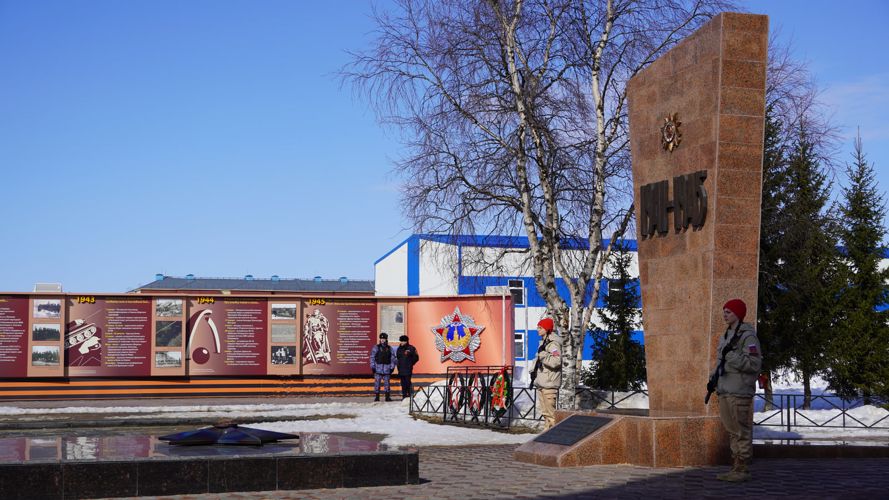 В Нарьян-Маре росгвардейцы приняли участие в торжественном открытии патриотических акций ко Дню Победы