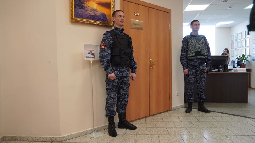 Росгвардия и полиция обеспечили безопасность участников Международной акции «Диктант Победы» в НАО