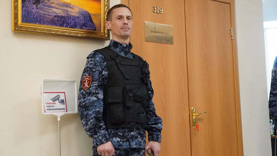 Росгвардия и полиция обеспечили безопасность участников Международной акции «Диктант Победы» в НАО
