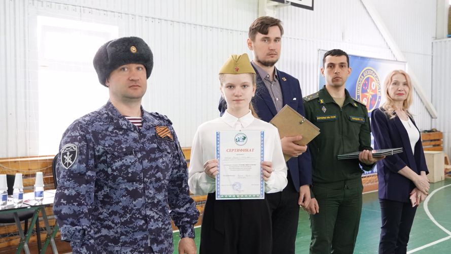 В Нарьян-Маре офицер Росгвардии возглавил жюри регионального конкурса строя и песни среди школьников