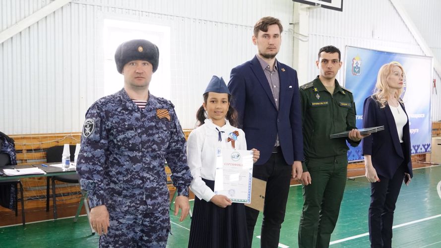 В Нарьян-Маре офицер Росгвардии возглавил жюри регионального конкурса строя и песни среди школьников