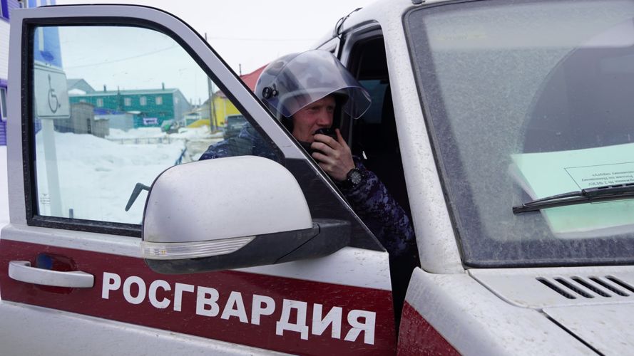 В Нарьян-Маре Росгвардия отработала антитеррористическую защиту спортивного объекта