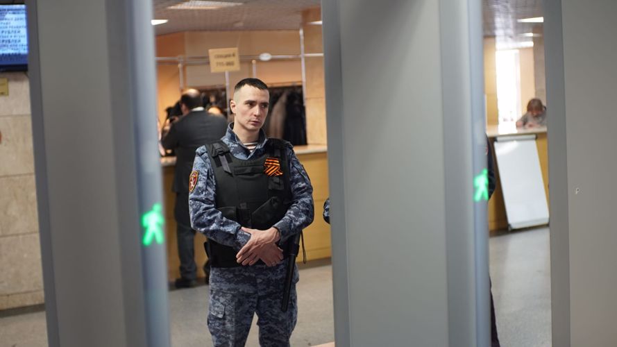 В Нарьян-Маре Росгвардия и полиция обеспечили безопасность участников мероприятий в честь Дня весны и труда