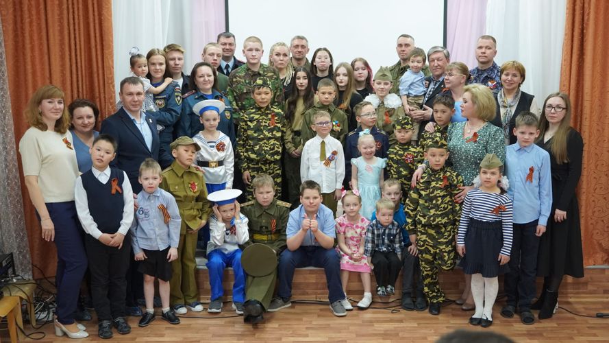 В Нарьян-Маре Росгвардия провела конкурс рисунков ко Дню Победы