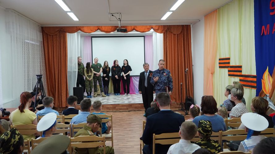 В Нарьян-Маре Росгвардия провела конкурс рисунков ко Дню Победы
