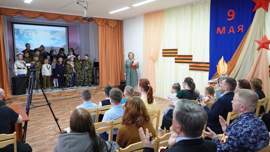 В Нарьян-Маре Росгвардия провела конкурс рисунков ко Дню Победы