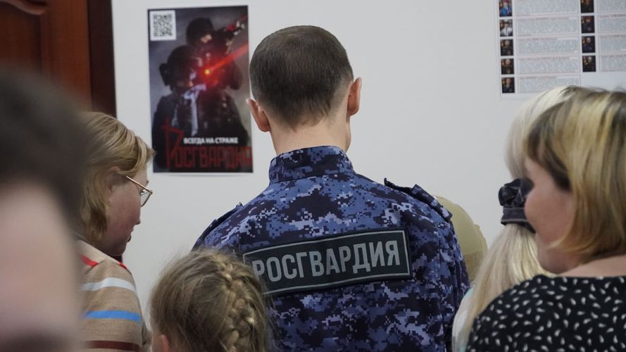 В Нарьян-Маре Росгвардия открыла интерактивную выставку для участников акции «Ночь музеев»