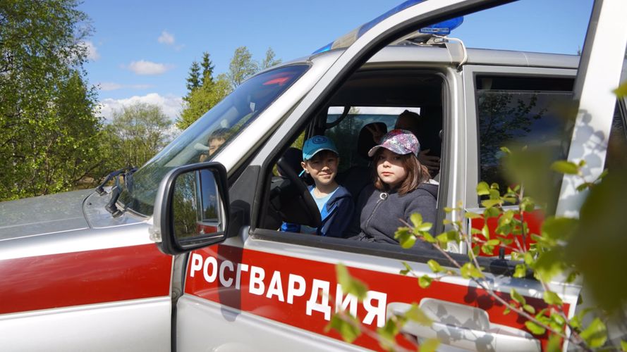 Росгвардейцы организовали туристический поход для школьников Нарьян-Мара
