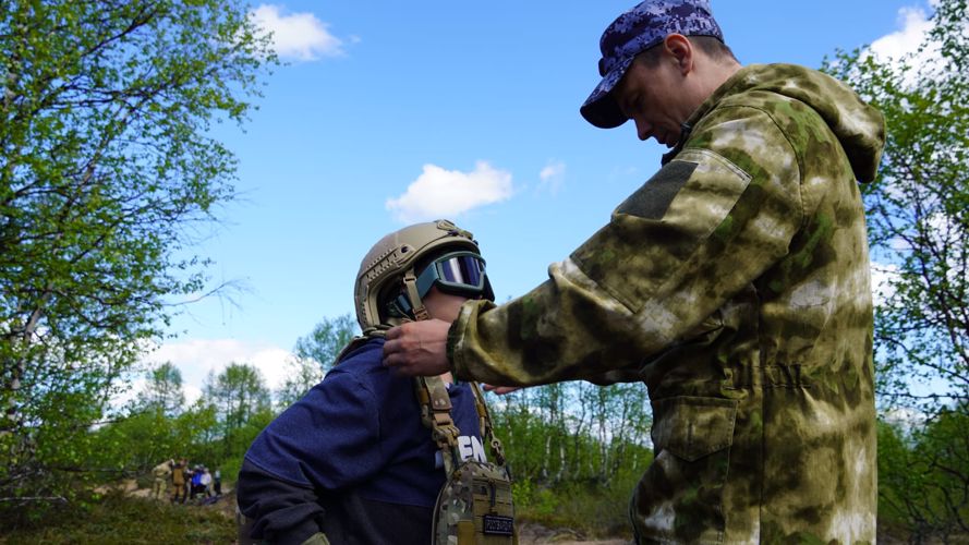 Росгвардейцы организовали туристический поход для школьников Нарьян-Мара