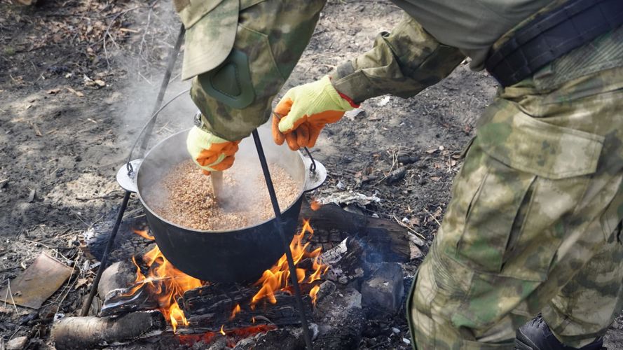 Росгвардейцы организовали туристический поход для школьников Нарьян-Мара