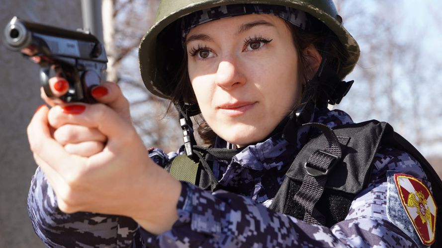 В Нарьян-Маре проверили профессиональное мастерство росгвардейцев