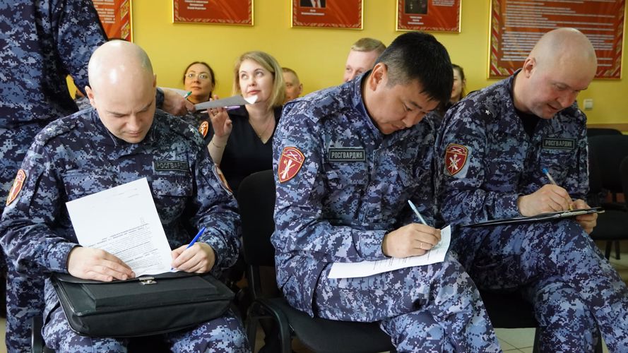 В Нарьян-Маре проверили профессиональное мастерство росгвардейцев