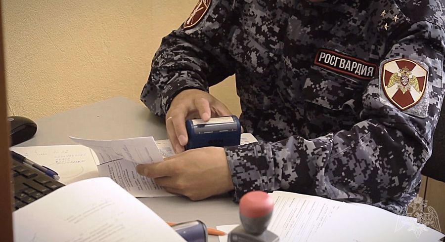 Росгвардия объясняет жителям Нарьян-Мара и округа порядок продажи, дарения и наследования оружия
