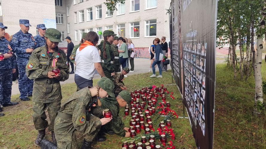 Росгвардейцы Нарьян-Мара почтили память жертв Второй мировой войны и трагедии в школе Беслана