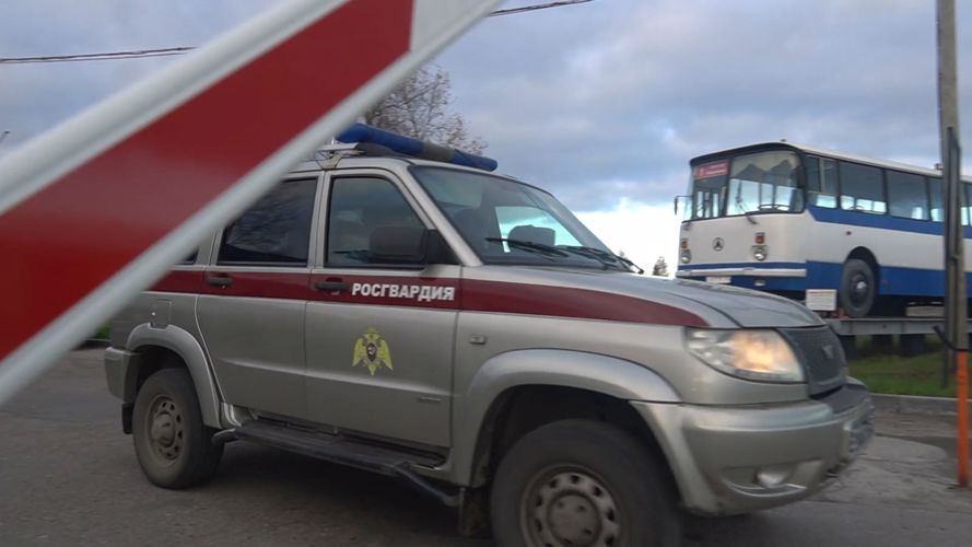 В Нарьян-Маре Росгвардия провела тренировку по обеспечению безопасности пассажирского транспорта