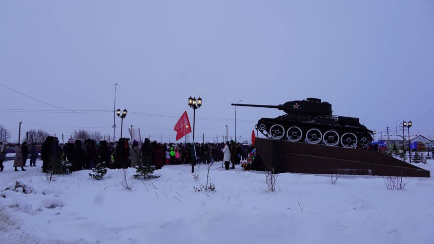 В Ненецком округе Росгвардия приняла участие в открытии сквера Победы