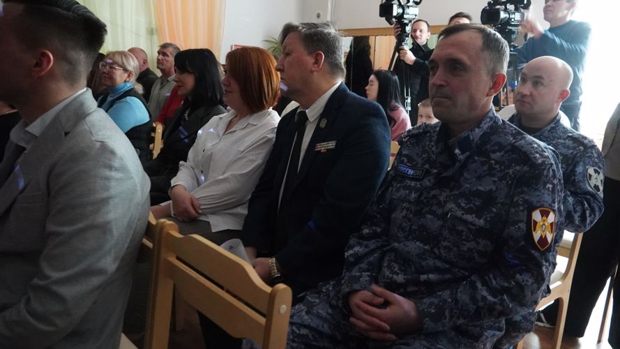 В Нарьян-Маре росгвардейцев поблагодарили за активное взаимодействие с подшефным детским домом