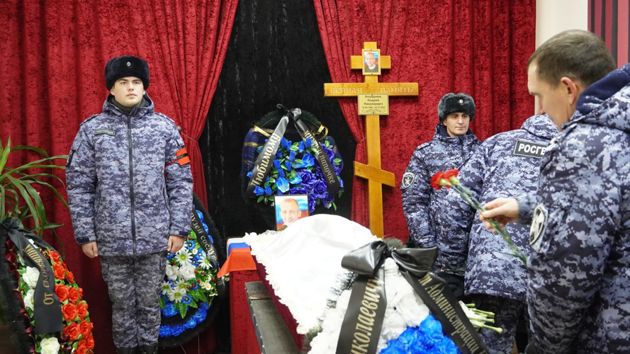 В Нарьян-Маре простились с военнослужащим Росгвардии Андреем Ануфриевым