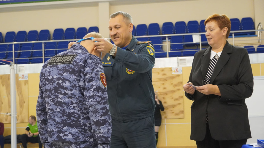 В Нарьян-Маре команда Росгвардии завоевала бронзовый кубок окружных соревнований «Динамо» по гиревому спорту