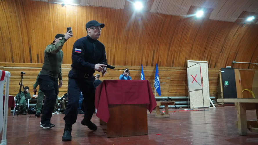 Росгвардейцы выиграли серебряные медали на первом в НАО турнире по практической стрельбе из пистолета