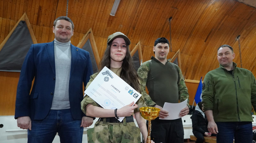 Росгвардейцы выиграли серебряные медали на первом в НАО турнире по практической стрельбе из пистолета