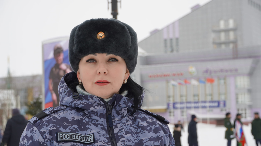 В Нарьян-Маре церемония возложения цветов к Вечному огню завершила «Неделю мужества» Росгвардии