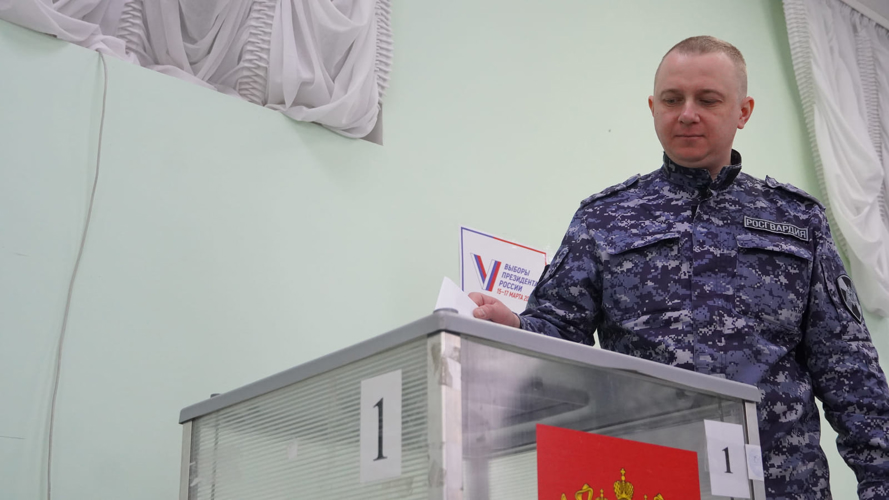 Росгвардия приняла участие в обеспечении безопасности президентских выборов на территории НАО