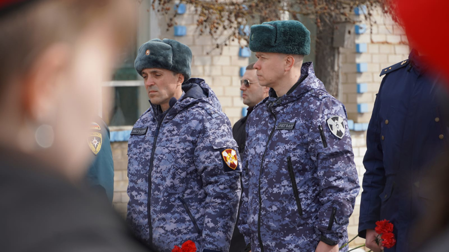 В НАО росгвардейцы почтили память Героя России протоирея Михаила Васильева