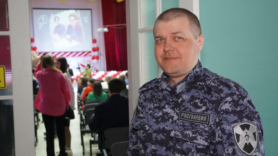 В Ненецком автономном округе росгвардейцы участвуют в обеспечении безопасности выпускных