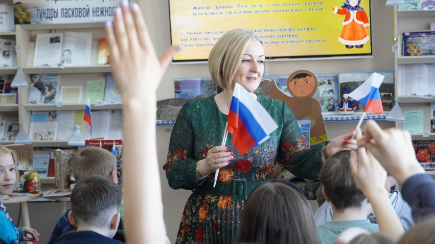«Каникулы с Росгвардией» для школьников НАО продолжили интерактивные занятия в библиотеке