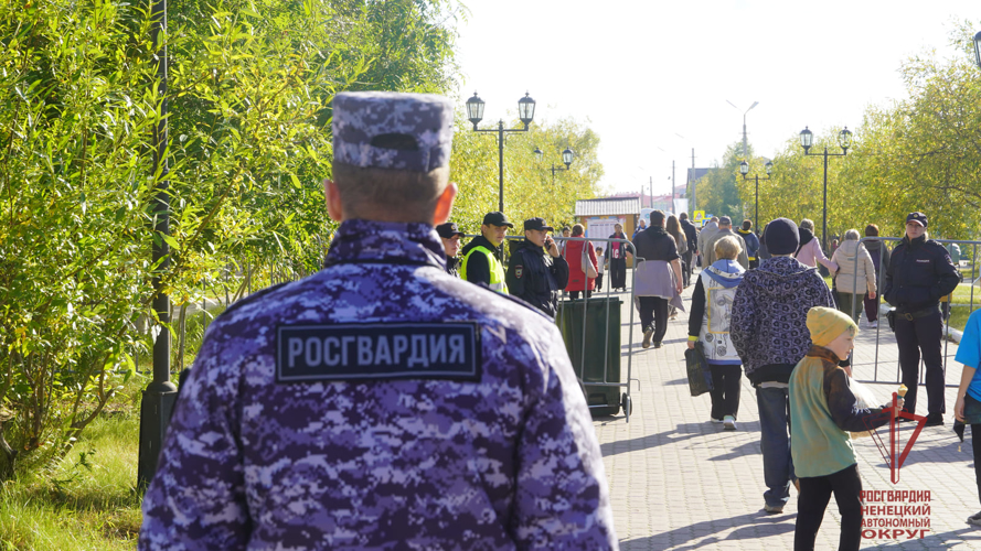 В Нарьян-Маре Росгвардия и полиция обеспечили безопасность более 20 тысяч участников праздничных мероприятий
