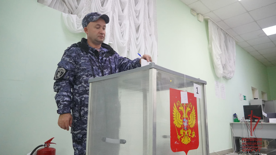 В Нарьян-Маре Росгвардия и полиция обеспечили безопасность более 20 тысяч участников праздничных мероприятий