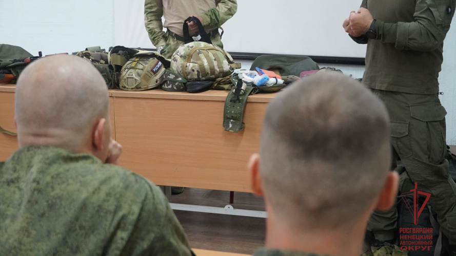 В Нарьян-Маре росгвардейцы и представители фонда «Защитники Отечества» проводят мастер-классы для бойцов СВО