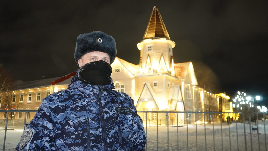 В НАО Росгвардия и полиция обеспечили безопасность более 2300 участников встречи Нового года