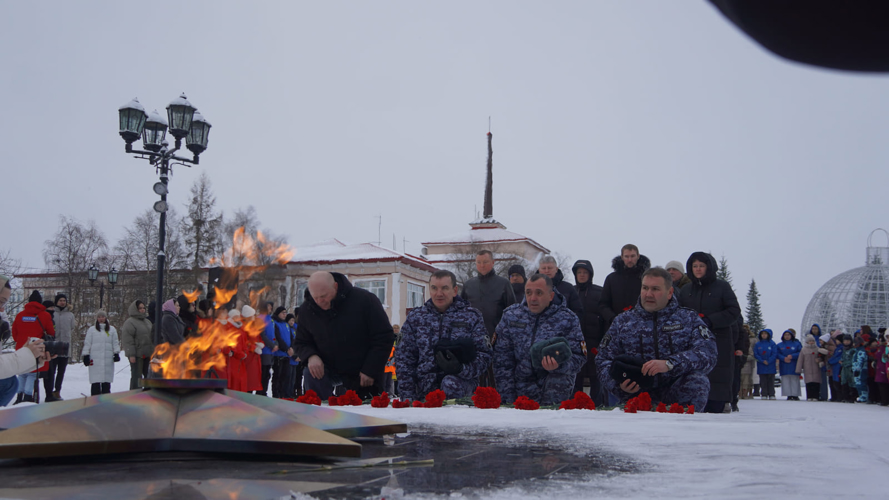 В Нарьян-Маре Росгвардия и полиция обеспечили безопасность более 200 участников митинга в память о блокаде Ленинграда